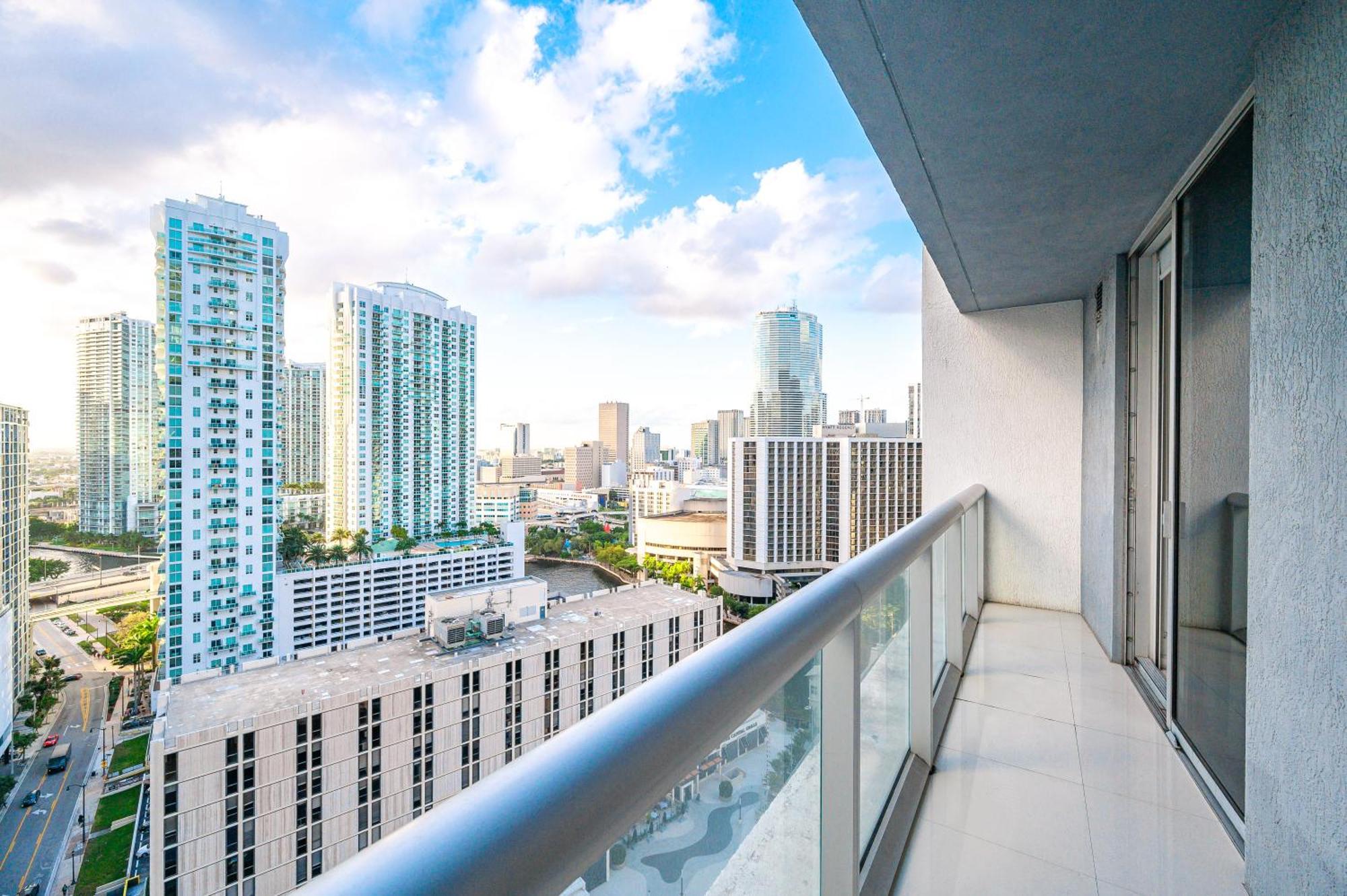 Icon Brickell Residences Miami Exterior photo