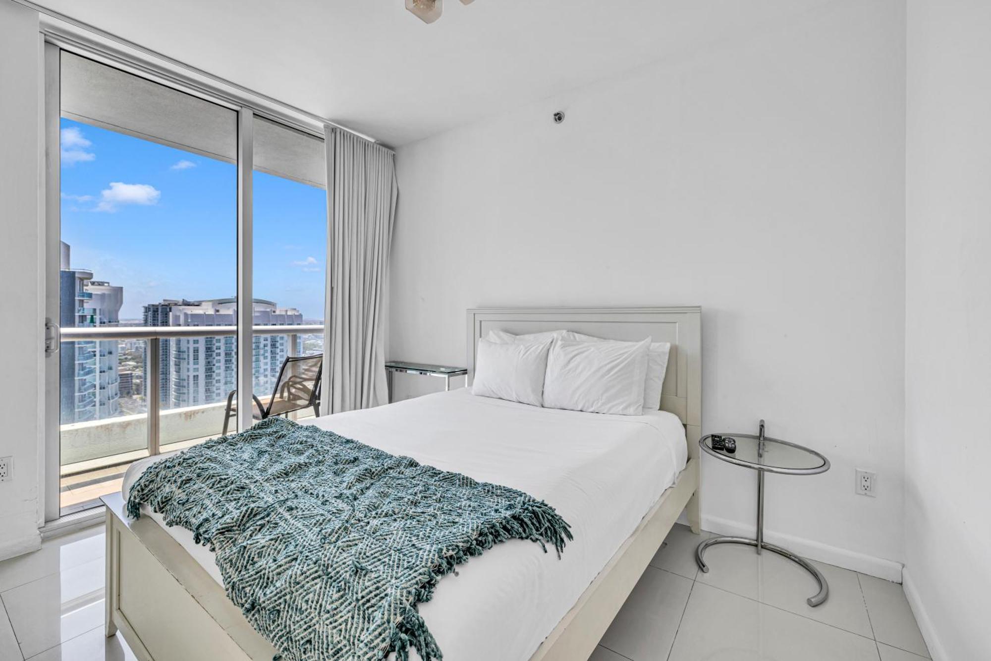 Icon Brickell Residences Miami Exterior photo